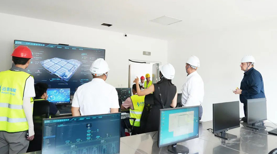 一棒捅破天花板，我在储能行业取真经